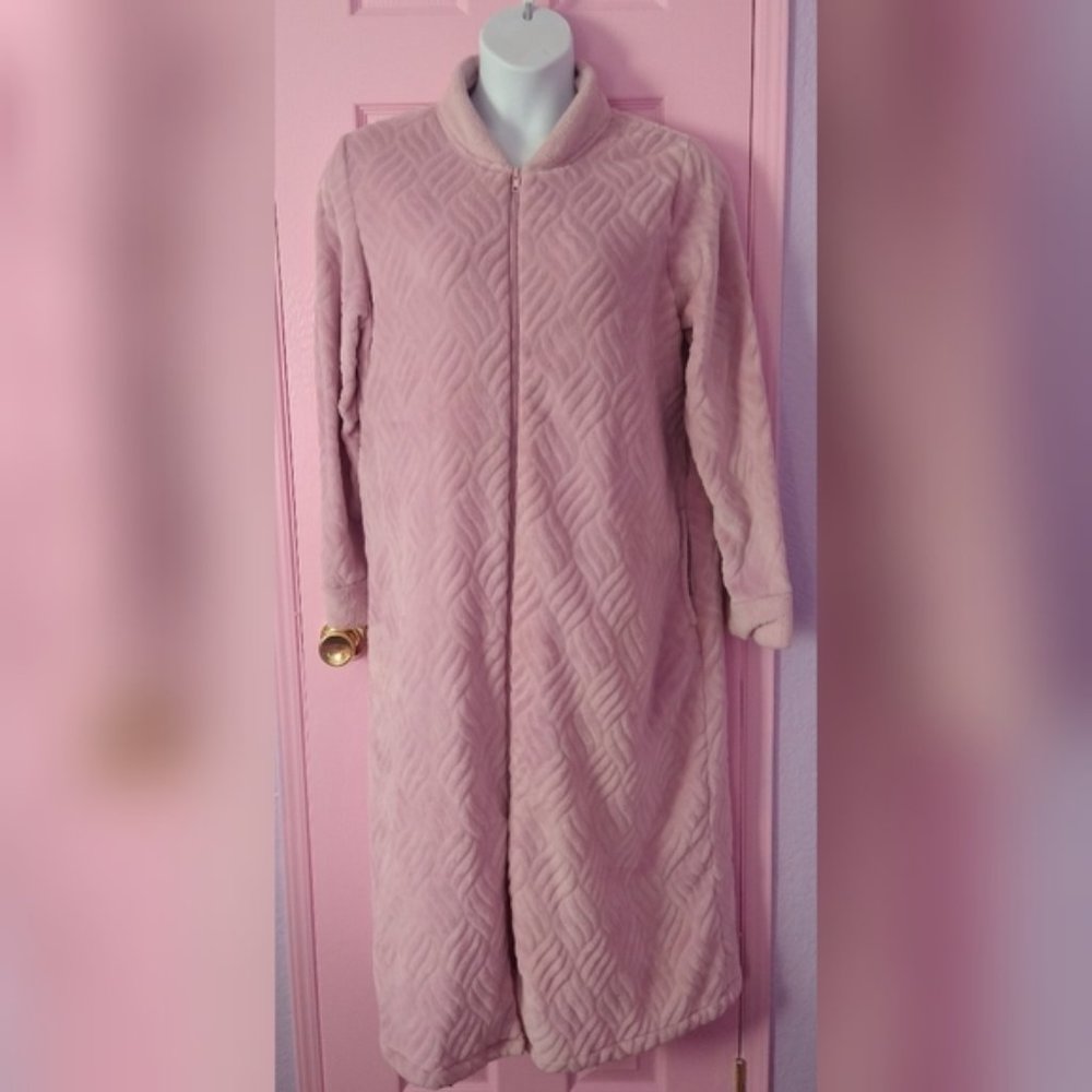Zip up robe